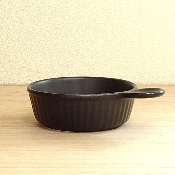 ブラックセラム片手スープ 正面
