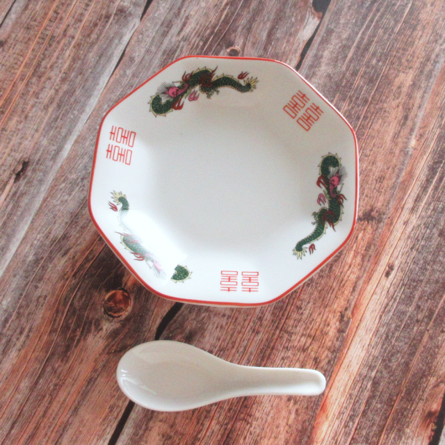 三つ竜八角皿+レンゲ 正面