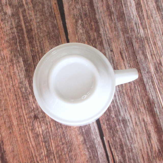 ホテル スタック カップ 裏