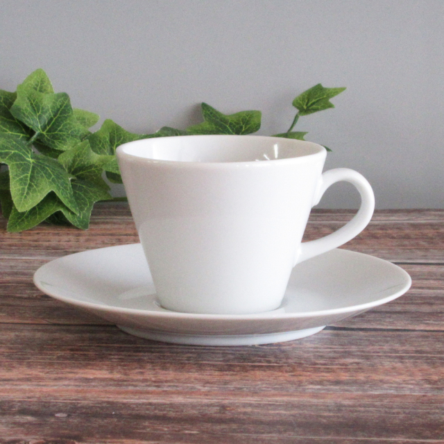 ホテル スタンダード カップソーサー 横