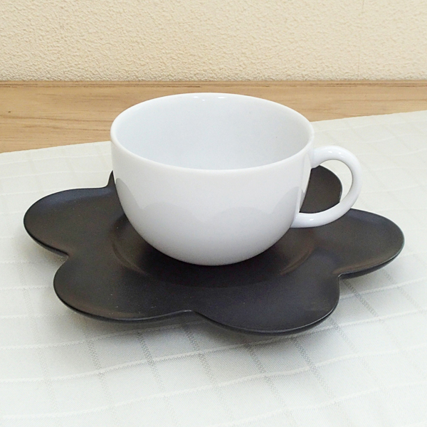 コーヒーカップソーサー 白 ソーサー（黒）　Fleurフルール 洋食器 業務用食器 STUDIO010 商品番号：sfu-006-009