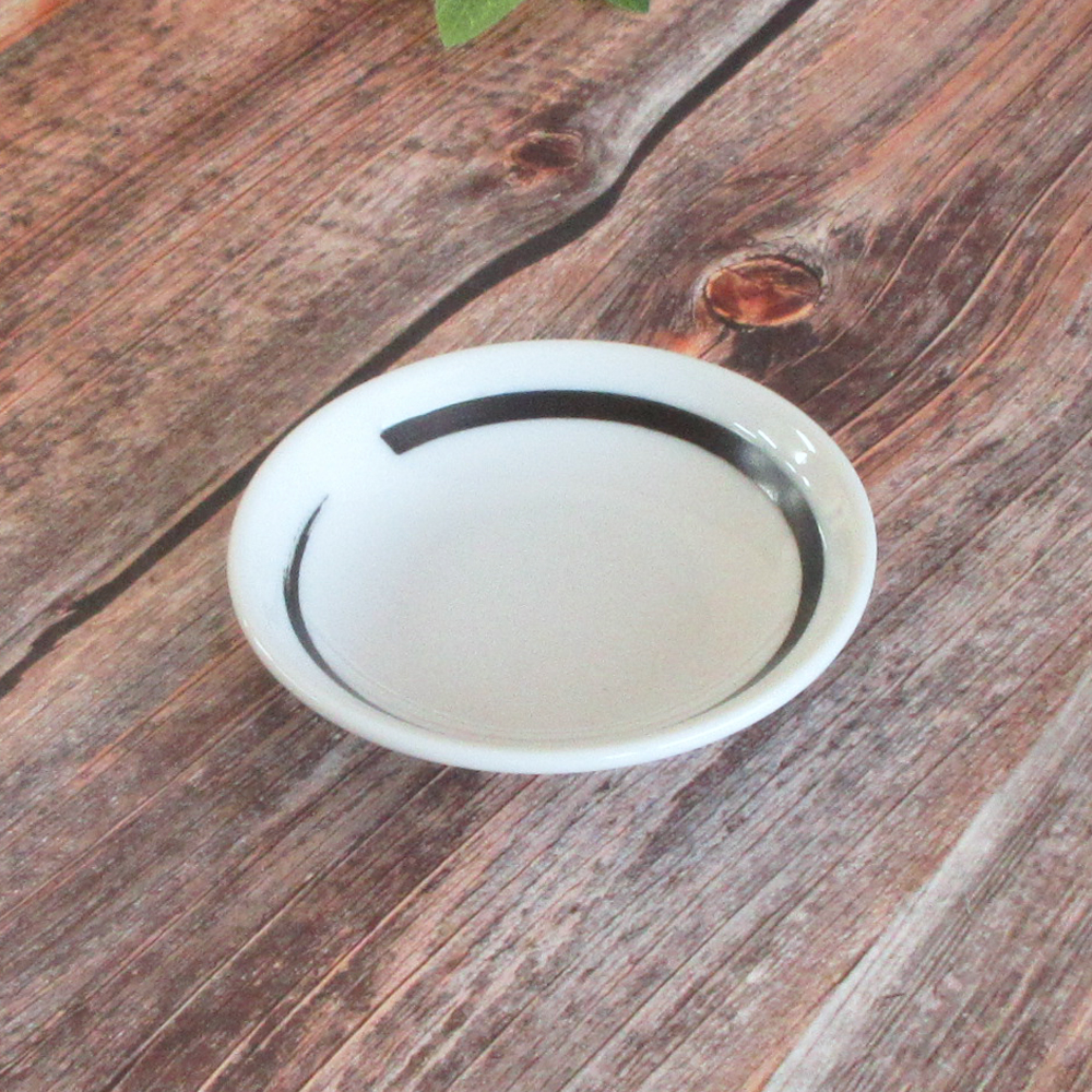 黒刷毛目ライン メタ玉10cm深皿 斜め上